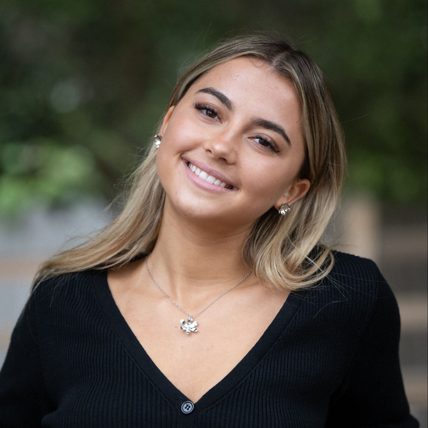 In Victorian floriography, buttercups symbolize childlike joy and innocence. Each buttercup is carefully hand-cut and shaped with love, creating a necklace that adds sophistication to your daytime look and a spark to your evening attire. The design also symbolizes resilience and the ability to flourish even through challenges.

Hand-cut and shaped by a young woman escaping human trafficking in India, your purchase brings hope, dignity, and a brighter future to the artisan 