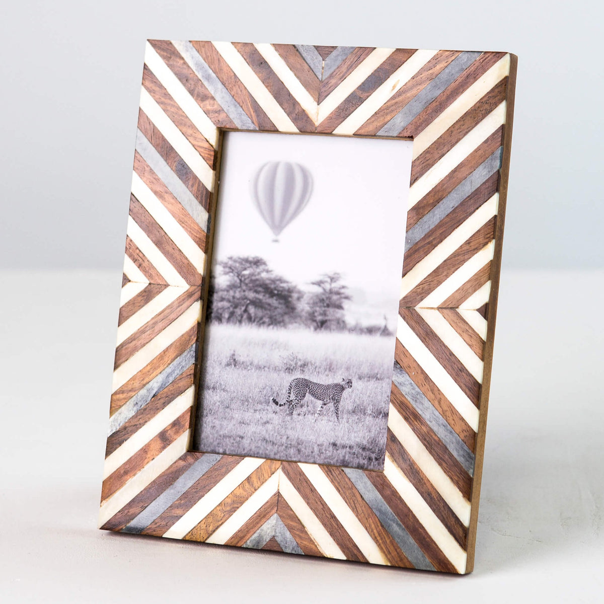 Brown Carved Bone and Mango Wood Picture Frame - 4 x 6